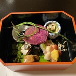 祇園 京料理 花咲 - 紫芋のチップス・浅利と水菜のとんぶり和え・鮟肝・黒豆 ・数の子・生ハムアスパラ・昆布巻き・柿チーズ