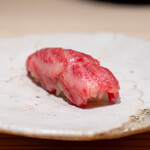 肉割烹 上 - 漬け握り リブマキ　あたり葱　辛子