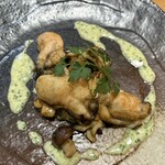 ルヴェール - ◉ カキのムニエルとキノコのソテー
      　　香草ガーリックソース　　　　　　　　　　　　　　　　　　　牡蠣の風味を閉じ込めて、
      　　一口食べた瞬間、嗅覚に飛び込んできます！