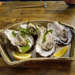宇久 - 生牡蠣、焼き牡蠣