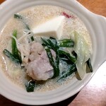 博多もつ鍋 いっとく家 - 柚子胡椒を入れて2杯目