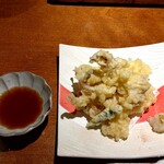 博多もつ鍋 いっとく家 - 先程まで動いてたゲソ天です。