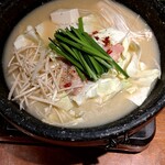 博多もつ鍋 いっとく家 - もつ鍋（秘伝味噌）　