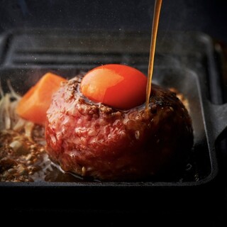 黒毛和牛レアハンバーグランチ。毎日やってます！