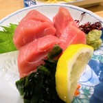 スタンドふじ - 生本マグロ刺し