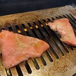 焼肉ホルモン酒場 陽真 - 脂ノリノリ