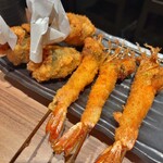 串揚げ料理 団欒 - 手羽、えび
