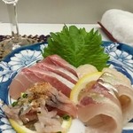 鳥よし - 刺身の盛り合わせ