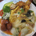 孔明館 - 中華ランチ　メインのお皿　