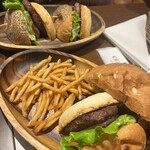 クアアイナ - パインバーガー