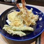 関西割烹 橘家 - 天ぷらが来ました! それではいただきまーす。