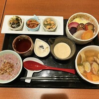 ヒル薬膳粥・ヨル貝料理カイノクチ - 