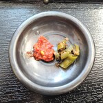 とん汁うどん だっぺ - 辛味噌と青唐辛子は味変用