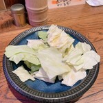 博多串焼き いっぽん - お通し　きゃべつ