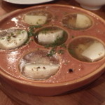 yaesu 海老バル - むき海老と蕪のガーリックオイル