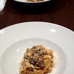 279882022 - 自家製手打ちパスタでボロネーゼ✨