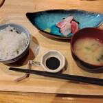 うみからそらへ - 定食はお刺身付き