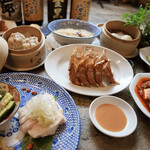 ぎょうざの一休 - 料理写真: