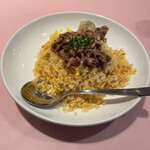 シェフス - 肉乗せチャーハン大盛（1,400円）