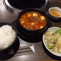 南新宿 和牛焼肉 慶 - 牛スジランチ