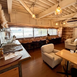 COFFEE HOUSE FIELD_2