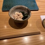 279902833 - 白子の酢の物　金時草乗せ