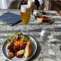 L'atelier de oto - 昼のビールとサラダバー最高です