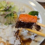 キッチン ブルー グローブ - 人参を添えて