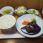 キッチン ブルー グローブ - 三元豚肩ロースポシェ　ハニーバルサミコソース