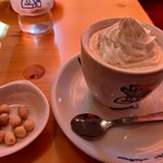 コメダ珈琲店 - 料理写真:ウインナーコーヒー＋豆