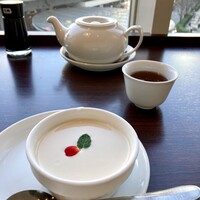 過門香 點 有楽町イトシア店 - 杏仁豆腐 ¥400（税込）