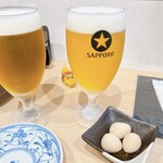 鳥三八 - 生ビールは、こんな感じの
サッポロ黒ラベル(⃔ ꒪꒳꒪̟ )⃕↝