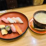 すし食いねぇ！ - 