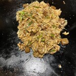 やきやき鉄板 ぼんくら家 - 牛すじコンそばめし