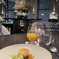 DINING & BAR TABLE 9 TOKYO - 