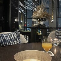 DINING & BAR TABLE 9 TOKYO - 
