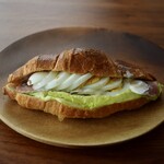オオヌマベーカリー - 料理写真:クロワッサンサンド