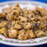 四川料理 巴蜀 - 2024.12 トリュフと鶏の上海蟹炒め