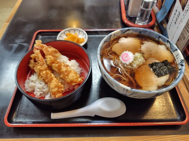 清水屋 泉バイパス店（しみずや） - 黒松（そば）の写真