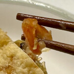 東天閣 - 玉子春巻き[蛋皮春捲]
      干し(？)海老