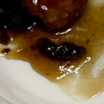 東天閣 -  千し梅黒酢酢豚[千梅糖黒醋肉]
      干し梅