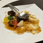 東天閣 -  千し梅黒酢酢豚[千梅糖黒醋肉]