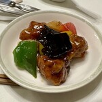 東天閣 -  千し梅黒酢酢豚[千梅糖黒醋肉]