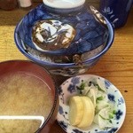 天ぷら 中山 - 味噌汁と御新香付き