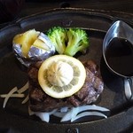 肉の万世 - 黒毛和牛ランチステーキセット  2080円