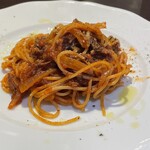 炭と料理とワイン AVANZARE - 色々お肉のボロネーゼ
      
      お肉がゴロゴロ入ったボロネーゼ。味が深くて、まるでビーフシチューのよう。玉ねぎはシャキシャキ、お肉はホロホロ。