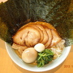 一松家 - 料理写真:醤油豚骨特松(全部のせ)\926税抜