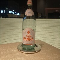 ベージュ アラン・デュカス 東京 - アクアパンナ