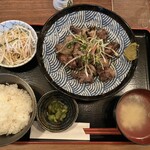 虎視眈々 - 親鶏定食@1,200円