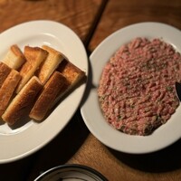 カルネジーオ イースト - 